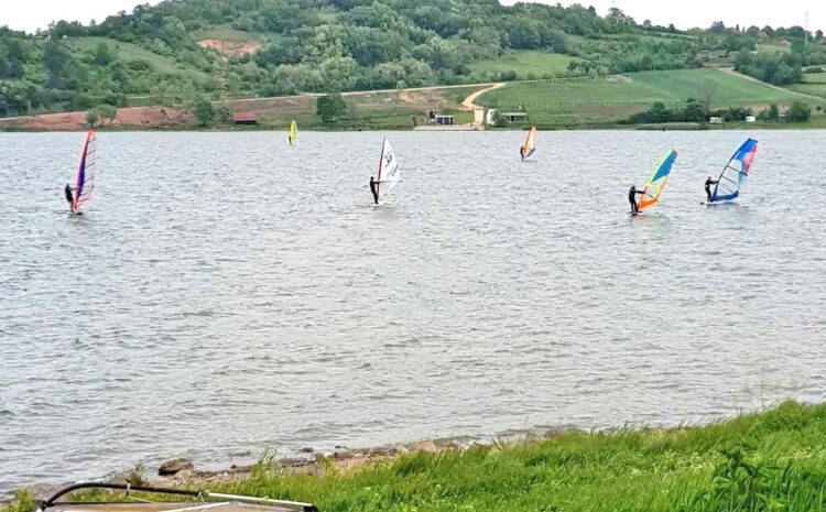  Gruzansko jezero – windsurfing